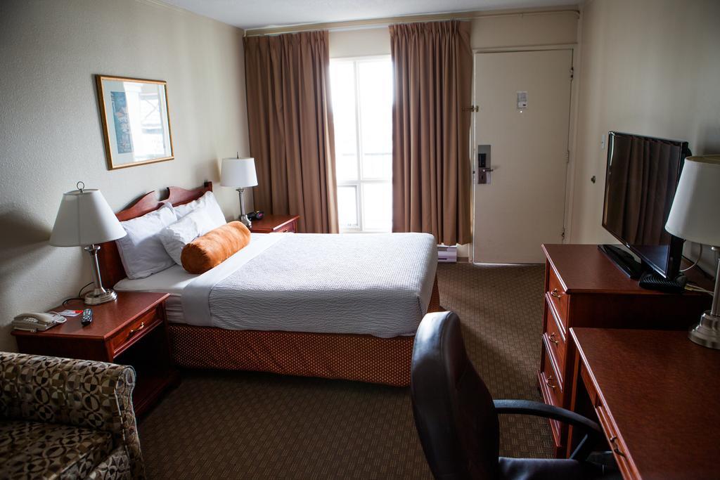Knights Inn Lethbridge Esterno foto